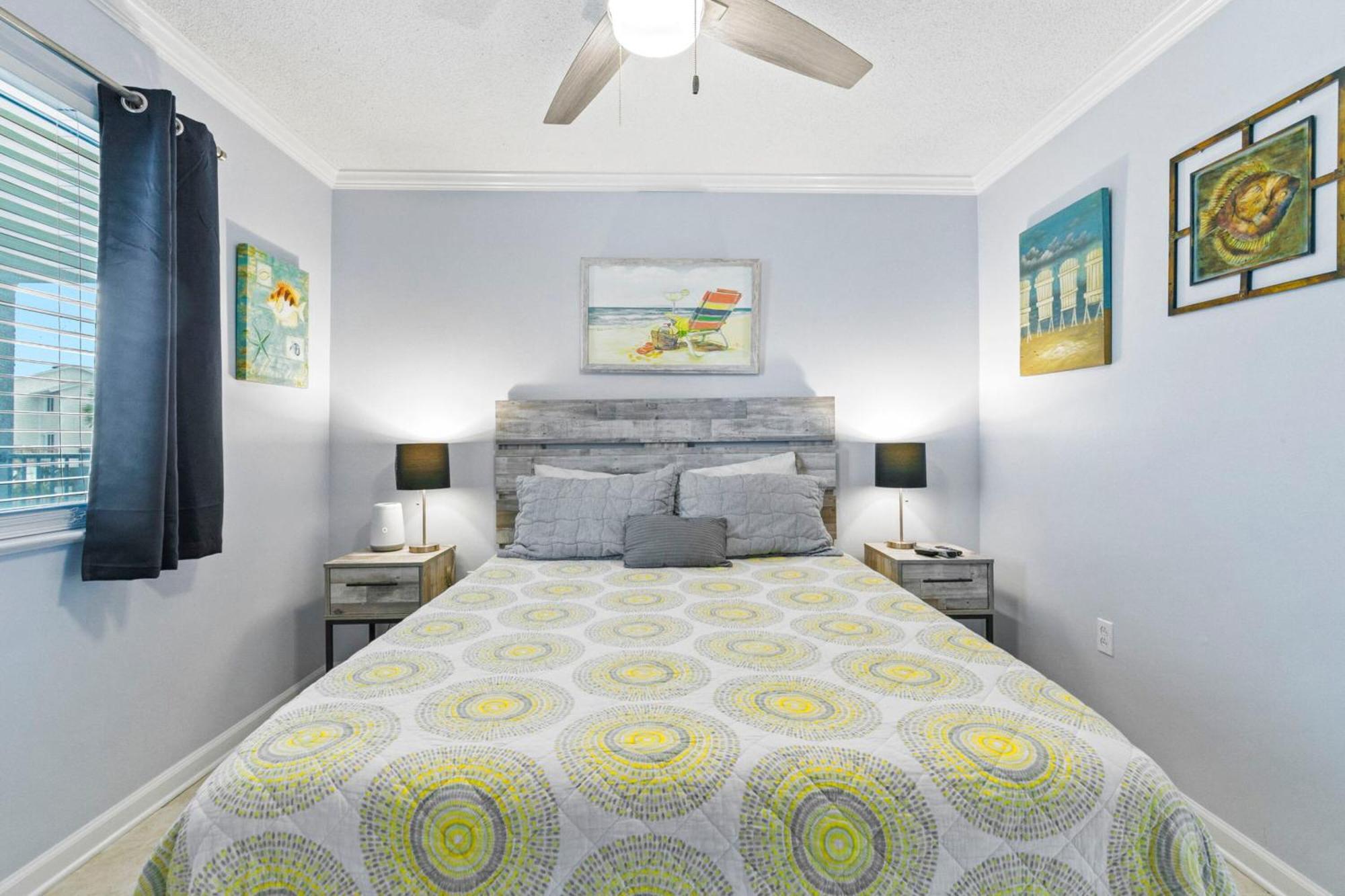 Surf & Racquet Club 212a *